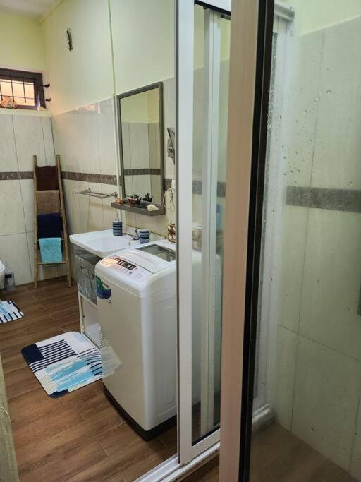 Kot Nu - Beach Themed Apartment - 3 Mins Walk From The Sea Flic-en-Flacq エクステリア 写真