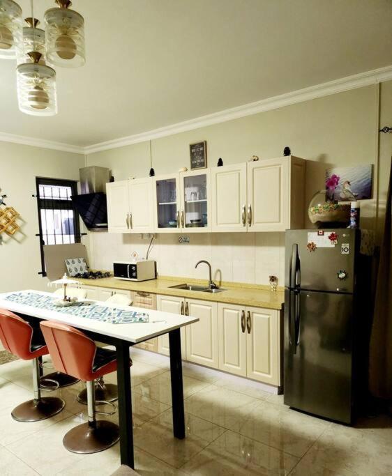 Kot Nu - Beach Themed Apartment - 3 Mins Walk From The Sea Flic-en-Flacq エクステリア 写真